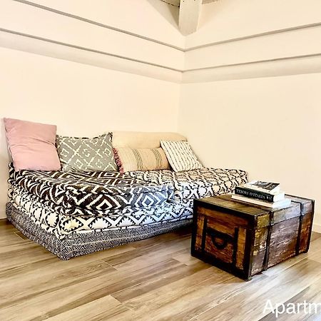 Memodena Apartments エクステリア 写真